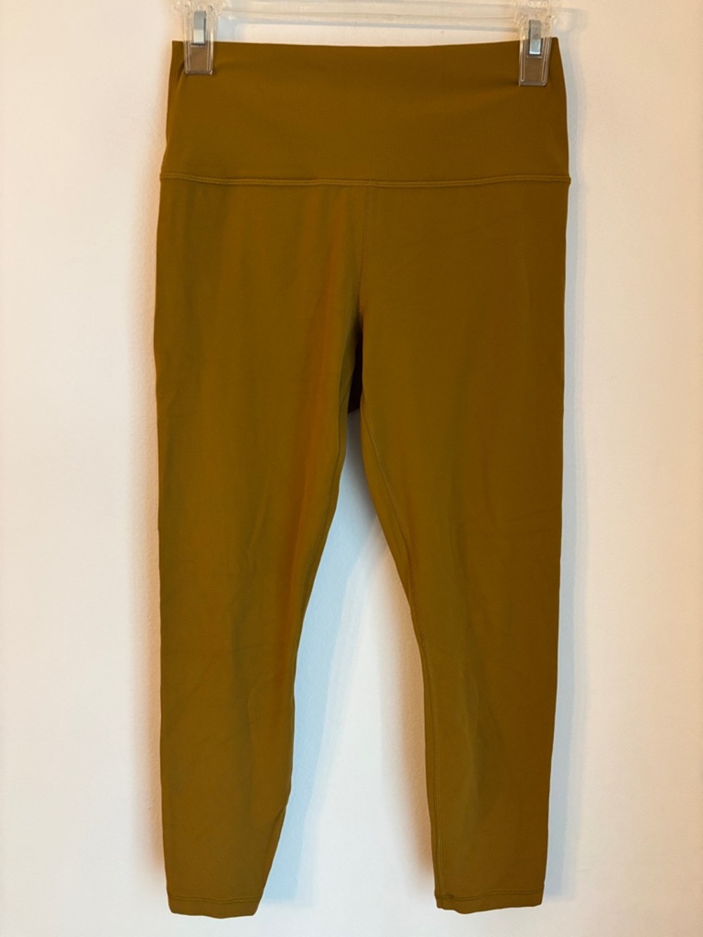 Athleta Women’s transcend 7/8 tight Leggings yellowish-Olive Green size medium